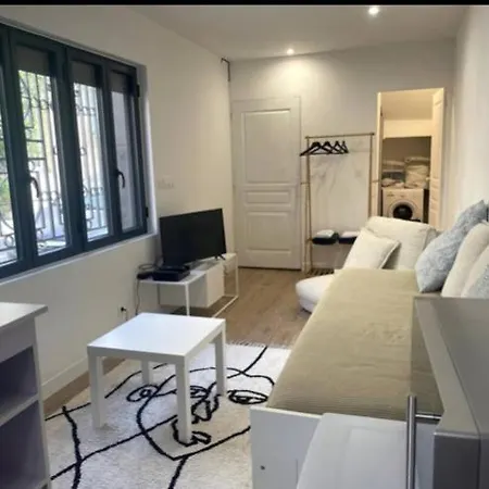 Δωμάτια σε οικογενειακή κατοικία La Maison Des Vignes *