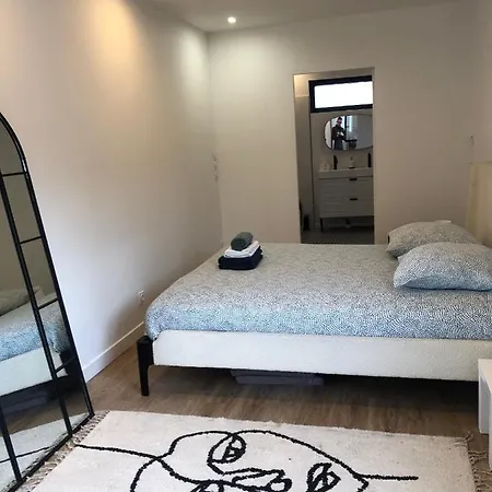 La Maison Des Vignes Δωμάτια σε οικογενειακή κατοικία *