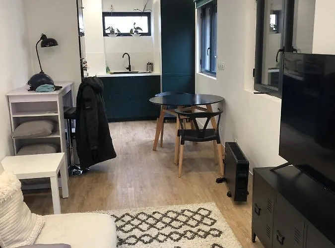 Homestay La Maison Des Vignes *